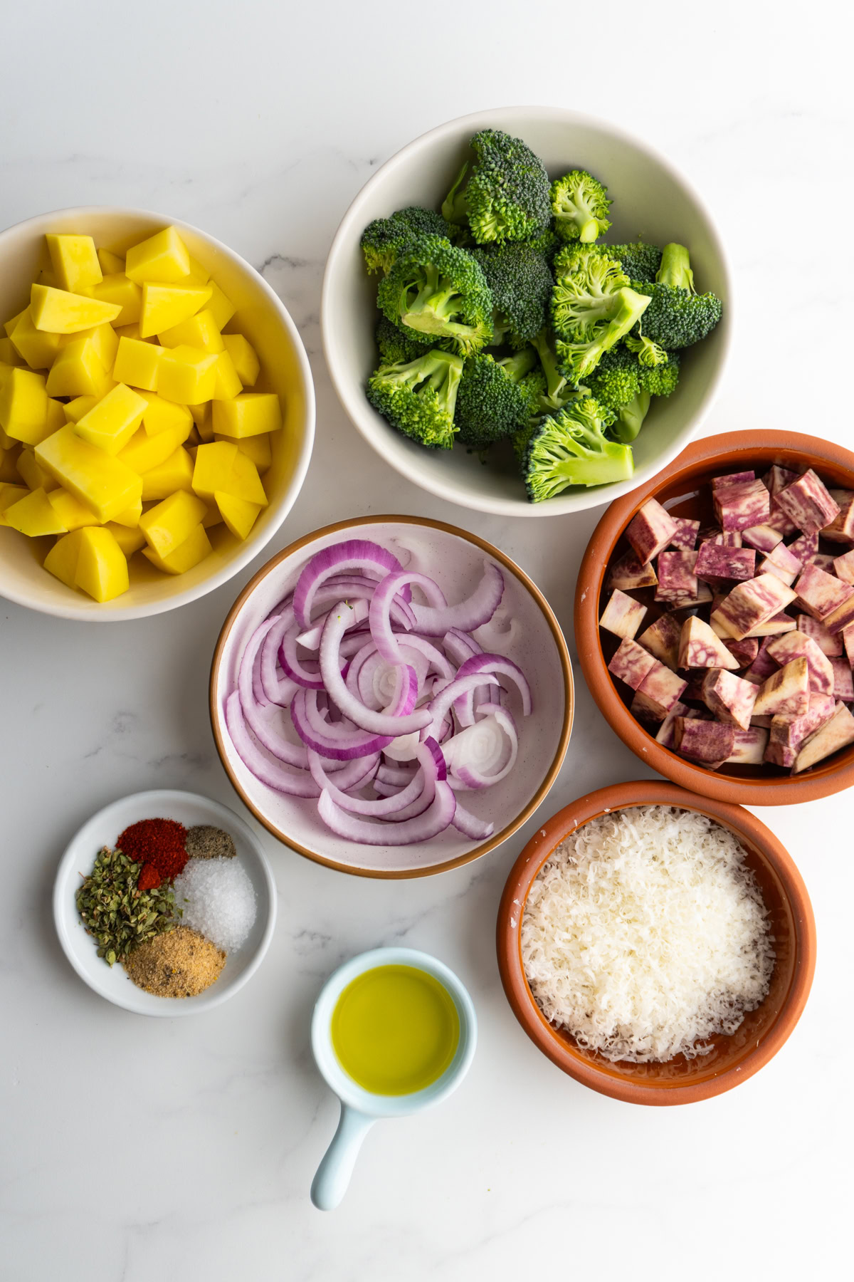 Ingredients needed to make parmesan roasted vegetables.