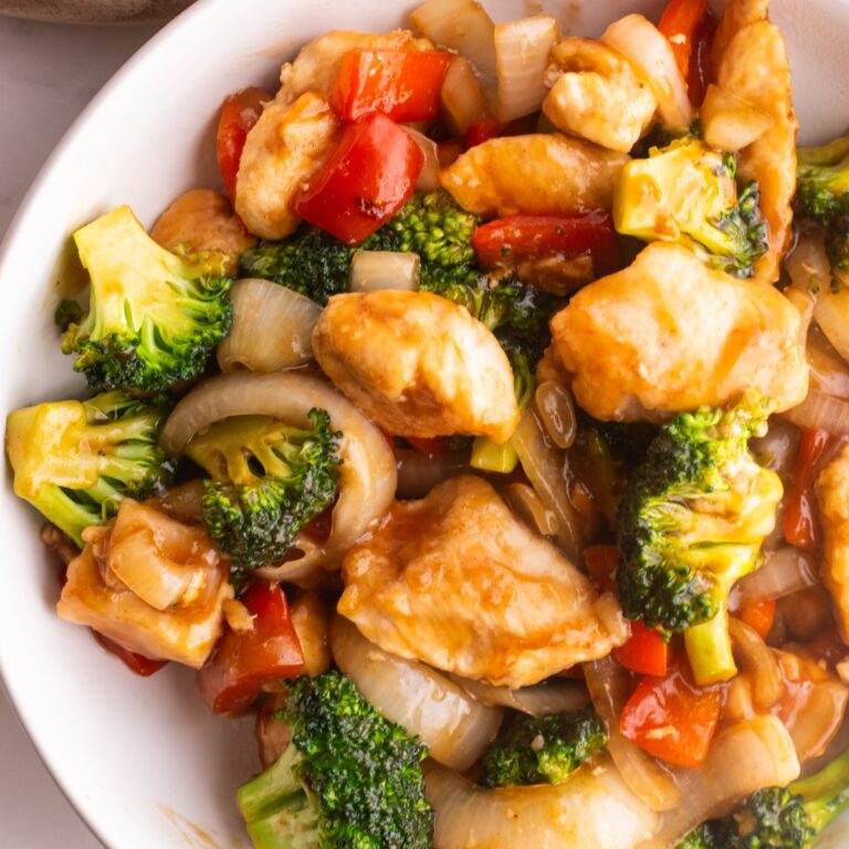 Close up of chicken teriyaki stir fry in a bowl.